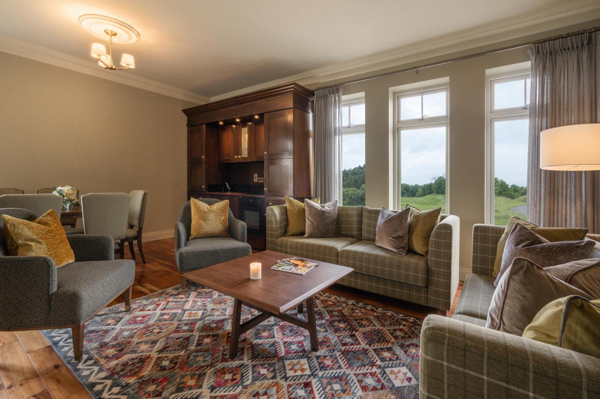 Lough Erne Resort Enniskillen Exterior foto A living room at The Lodge at Turning Stone